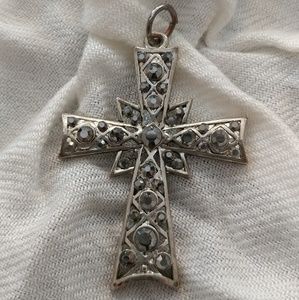 Beautiful jeweled cross pendant